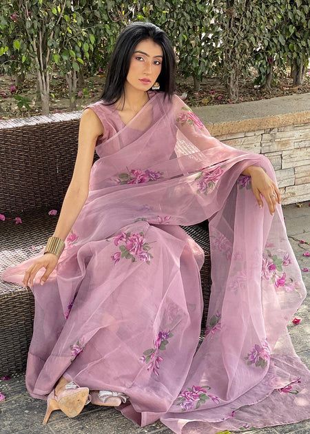 Saareeka Lilac Floral Saree - Laam Saree Organza, Sarees For Girls, Simple Saree Designs, Floral Print Sarees, Floral Saree, Fashionable Saree Blouse Designs, Fancy Sarees Party Wear, Organza Blouse, Desi Fashion Casual