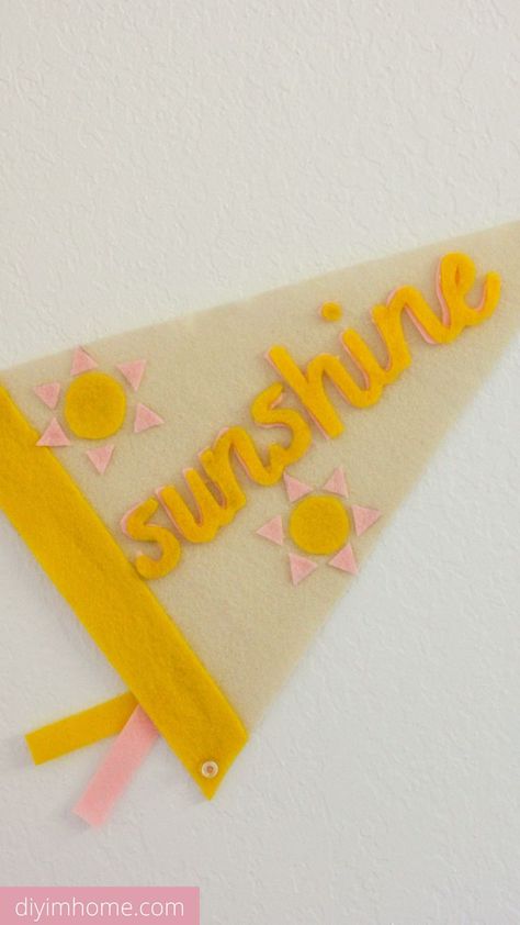 How to make this sunshine DIY pendant flag in 5 simple steps! This tutorial also includes a colorful rainbow name DIY pendant flag! Great crafting ideas for your kids room. diy pendant flag banner pendant flags diy Crafting Ideas For Kids, Pendant Flag, Pendant Banner, Diy Flag, Flag Diy, Rainbow Names, Dorm Diy, Kids Crafting, Flag Banner