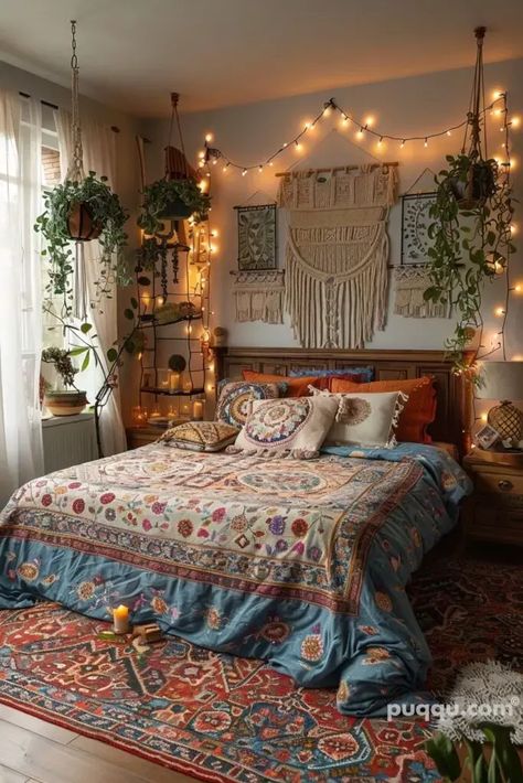 Eclectic Boho Bedroom, Boho Bedrooms, Boho Apartment, Boho Ideas, Bohemian Cottage, Sage Green Bedroom, Bedroom Ambiance, Whimsy Goth, Bohemian Bedroom Decor