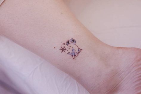 Bruni Tattoo, Bruni Frozen, Frozen Tattoo, Colorful Tattoo, Cute Tiny Tattoos, Tatuaje A Color, Desenho Tattoo, Disney Tattoos, Ankle Tattoo