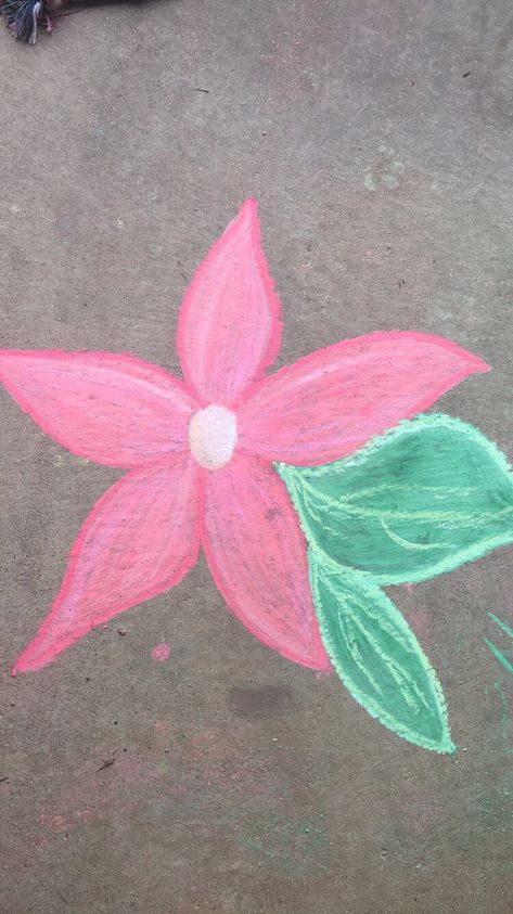 Chalk Art Flowers, Simple Chalk Art, Chalk Doodles, Easy Chalk Art, Chalk Art Ideas, Street Chalk Art, Fun Chalk Art, Chalk Ideas, Chalk Design