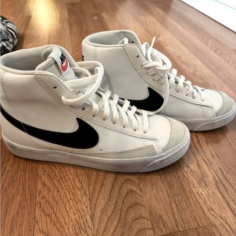 Brand New Only Worn Once! Shoes Nike Blazer, Nike Blazer 77, Blazer 77, Nike Vomero, Huraches Nike, Nike Air Max Excee, Nike Sneakers Women, Womens Tennis Shoes, Asics Running Shoes