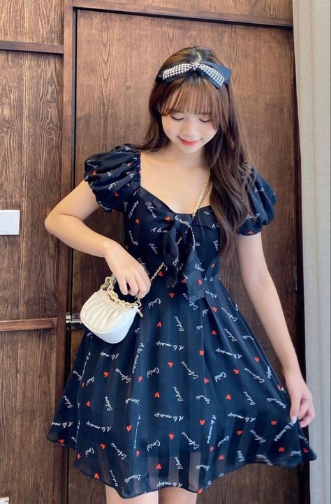 Cute Frocks For Women Casual, Beautiful Frocks For Women, ဂါ၀န် Design, Korean Style Frocks, Korean Style Frocks Design, Korean Frock Design, Korean Frocks, Korean Frocks For Women, Short Froks Design For Girl