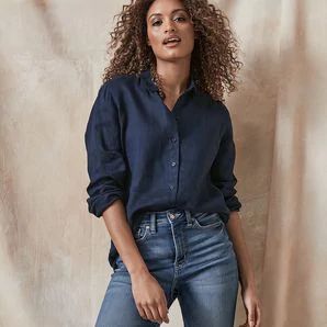 Navy Linen and Slim Cut Linen Shirt Outfit Women, Linen Shirt Outfit, Linen Shirts Women, Navy Linen, European Linens, Dresses Pants, Beautiful Blouses, Clothing Dresses, Linen Shirt