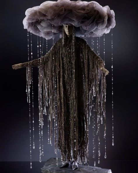 fashion for bank robbers on Instagram: “"Rain" by Alexandra Koukinova https://english.alexandra.ru/ . . . . . #contemporaryart #alexandrakoukinova #costumedesign #embroideryart…” Cloud Costume, Spirit Dolls, Ball Jointed Dolls, Porcelain Dolls, Costume Design, Wabi Sabi, Wearable Art, Art Dolls, Sculpture Art