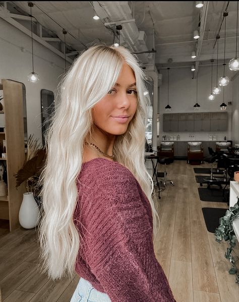 Light Blonde Hair With Extensions, Pretty Hair Color Blonde, White Yellow Blonde Hair, Gray Toned Blonde Hair, Pretty Blonde Hair Highlights, Cool Bright Blonde Hair, Full Blonde Color, Blonde Hair Highlights On Blonde Hair, Bright Blonde Extensions