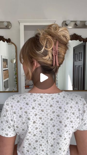 Morgan on Instagram: "This is your sign to try a French twist claw clip🫶🏻 #frenchtwist #hairhacks #updohairstyles #hairstyle" Twist With Claw Clip, French Twist Claw Clip, Twist Claw Clip, Hair Buns, Easy Hair Updos, Clip Hairstyles, Hair Affair, French Twist, Claw Clip