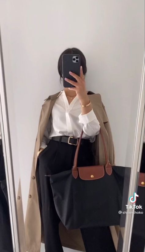 Le Pliage Outfit, Longchamp Aesthetic, Longchamp Le Pliage Outfit, Longchamp Outfit, Longchamp Bag, Fashion Fits, Professional Outfits, Looks Style, Business Outfits