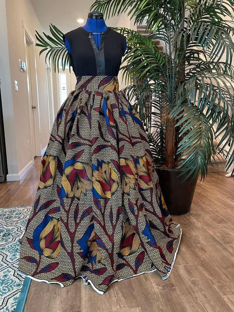 African Skirt Outfit, Pins Pictures, Skirt African Print, Plus Size Maxi Skirt, Ankara Skirt Styles, African Maxi Skirt, African Skirt, Pinterest Pictures, African Print Maxi Skirt