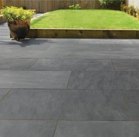 Grey patio slabs slate 46+ trendy ideas Grape Landscape, Pool Business, Slate Pavers, Slate Paving, Slate Patio, Grey Patio, Outdoor Paving, Concrete Patios, Patio Slabs