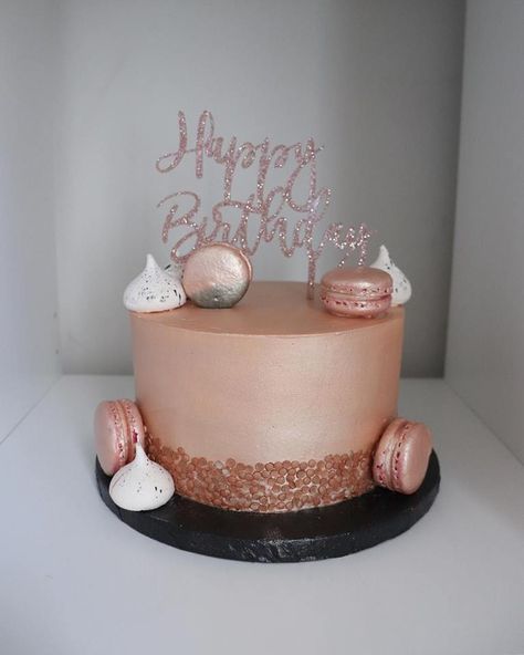 50th Birthday Cake Rose Gold And Black, Rose Gold Cake Birthday One Layer, Rose Gold Smash Cake, Rose Gold Birthday Cake Simple, Rose Gold Birthday Cake For Women, Simple Rose Gold Cake Ideas, Rose Gold Cake Ideas Birthday, Rose Gold Cake Birthday, Rose Gold Cakes