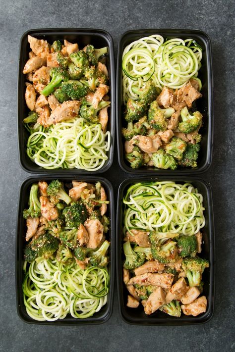 Sesame Chicken & Broccoli Stir Fry Meal Prep - Meal Prep on Fleek™ Keto Meal Prep Recipes, Easy Keto Meal Prep, Stir Fry Meal Prep, Delicious Chicken Breast Recipes, Chicken Dishes Easy, Meal Prep Recipes, Resep Diet, Healthy Lunchbox, Makanan Diet