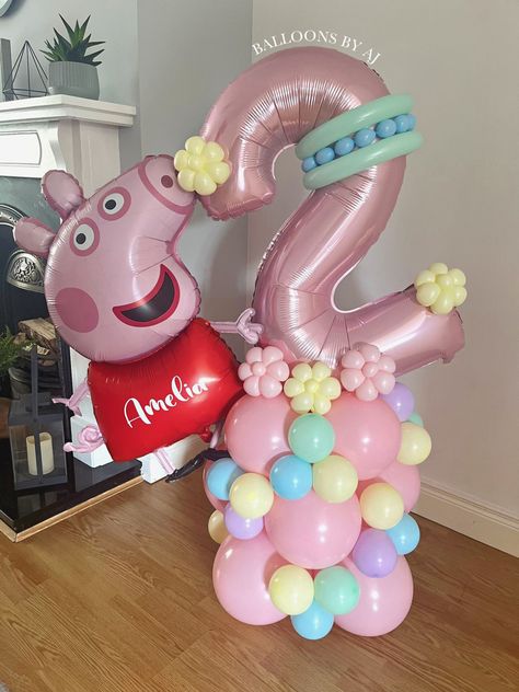 Peppa Pig Balloon Tower, Peppa Pig Balloon Stack, Peppa Pig Balloon Bouquet, Peppa Pig Diy Decorations, Peppa Pig Balloon Arch, Balloon Stack, Peppa Pig Balloons, Peppa Pig Birthday Party Decorations, Pig Balloon