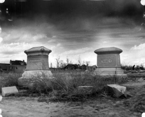 Denver Houses, Places In Colorado, Denver History, Haunted Graveyard, Colorado Towns, Colorado History, Colorado Girl, Creepy Places, Denver Botanic Gardens