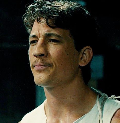 Miles Teller Mustache, Miles Teller Funny, Miles Teller Bleed For This, Miles Teller Aesthetic, Miles Teller Footloose, Miles Teller Divergent, Mile Teller, Bleed For This, Mustache Men