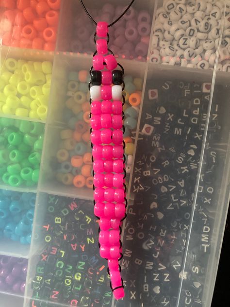 Kandi Decorations, Kandi Knife Tutorial, Kandi Animals Tutorial, Beginner Kandi Patterns, Kandi Worm Tutorial, Kandi Bead Animals, Kandi Bracelets Patterns How To Make, Kandi Animal Tutorial, Kandi Bead Crafts