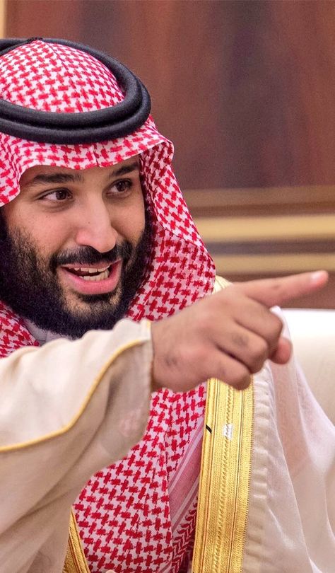 يسعدك حبيبي 😍 Mohammad Bin Salman, Saudi Arabia Prince, Cleaning Template, Life In Saudi Arabia, Ksa Saudi Arabia, National Day Saudi, Saudi Arabia Culture, Bin Salman, Deep Cleaning Checklist