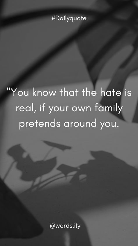 Absent Family Quotes, Fake Family Quotes Toxic People, Fake Family Quotes Lessons Learned, Fake Family Tweets, Family Quotes Truths, Quotes About Family Problems, Shady Quotes, Mental Challenges, Fake Family Quotes