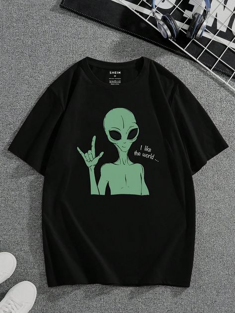 Men Cotton Alien And Slogan Graphic TeeI discovered amazing products on SHEIN.com, come check them out! Tishert Design Idea, Tishert Men, Oversized Tshirt Men, Pop Yo, Casual Denim Outfits, Hipster Tshirts, Space Shirts, Outfits Hombre, Tee Shirt Homme