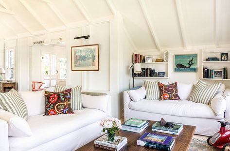 Nantucket Cottage — Kate McElhiney Nantucket Cottage Interiors, Nantucket Interior, Nantucket Style Homes Interior, Nantucket Style Homes, Nantucket Cottage, Beach House Aesthetic, Lake House Interior, Nantucket Style, House Aesthetic