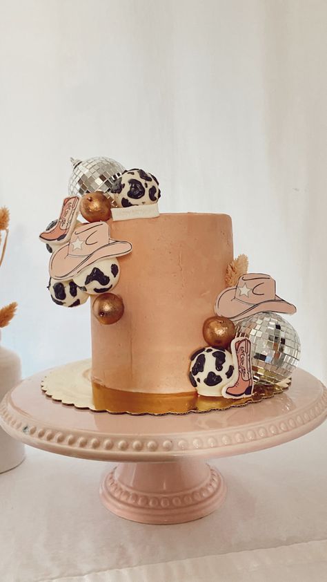 18th Birthday Cake Cowgirl, Nashville Cake Ideas, Birthday Cake Ideas Western, Western Chic Birthday Cake, 30th Birthday Rodeo Theme, Boho Cowgirl Birthday Cake, Cowgirl Brunch Theme, Disco Cowgirl Bachelorette Cake, Rhinestone Cowgirl Birthday Cake