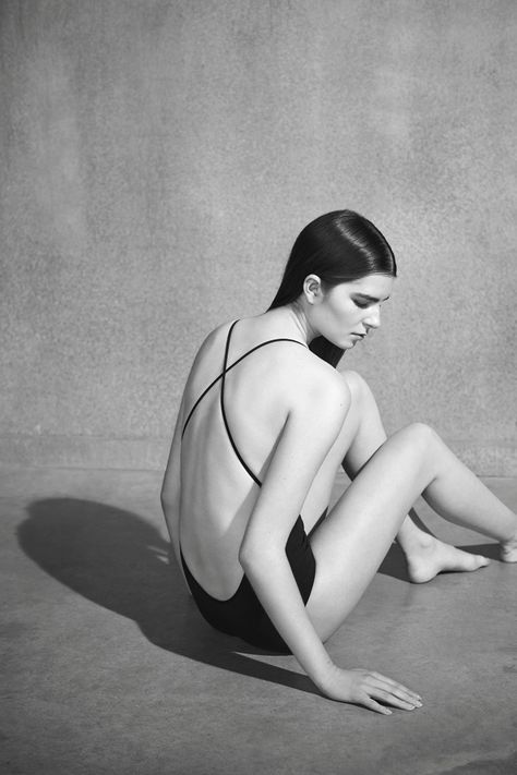 COS introduces swim 2016 collection Cos Swimwear, Minimal Swimwear, Swimwear Shoot, Swimsuit Season, Maternity Swimwear, Black Swimwear, White Photo, Swimwear Collection, Contemporary Fashion