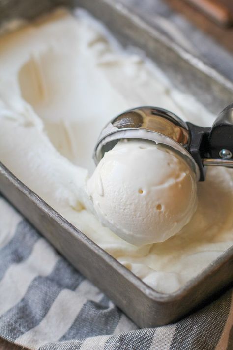 Homemade Vanilla Ice Cream Recipe, Coconut Dessert, Easy Ice Cream Recipe, Vanilla Ice Cream Recipe, Homemade Vanilla Ice Cream, Easy Ice Cream, Brownie Desserts, Homemade Ice Cream Recipes, Keto Ice Cream