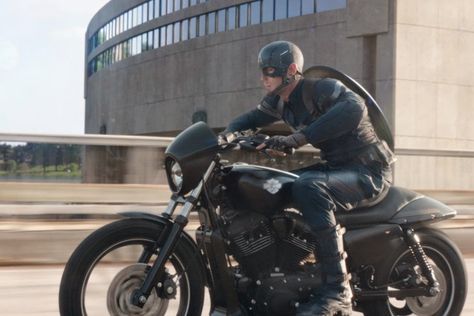 Captain America Stealth Suit, Captain America Bike, Harley Street 750, Captain America Motorcycle, Harley Davidson Street 750, Best Marvel Movies, Triple Frontier, Stealth Suit, Captain America Art