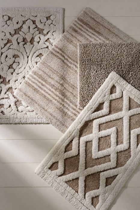 Fall in love with linen. All-natural fibers are delectable underfoot. Bathroom Mat Ideas, Luxury Bath Rugs, Small Bathroom Rug, Luxury Bath Mats, Rug Placement, Modern Bath Mat, Frontgate Outdoor Furniture, Bathroom Rugs And Mats, Bathroom Rug Sets