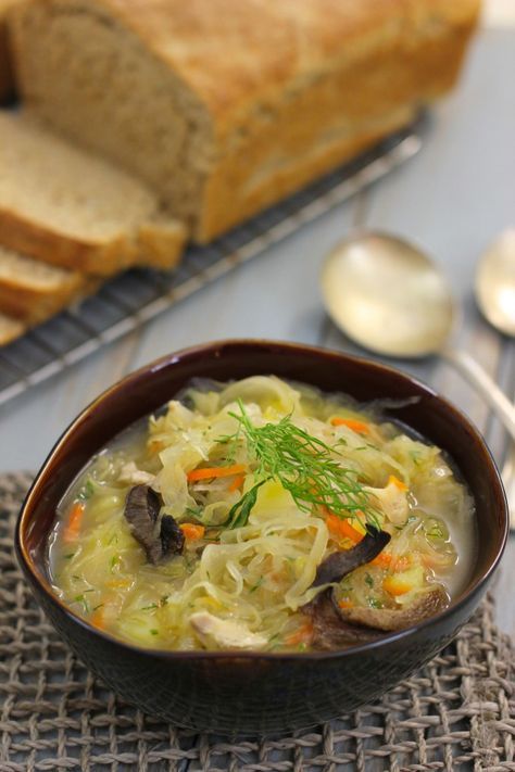 Щи - schee. One of my favourites. Russian sour cabbage soup. Man, I love cabbages! Russian Dinner Recipes, Russian Cabbage Soup, Russian Dinner, Dinner Spaghetti, Traditional Russian Food, Healthy Recipes Dinner, Russian Dishes, Eastern European Recipes, Cabbage Soup Diet