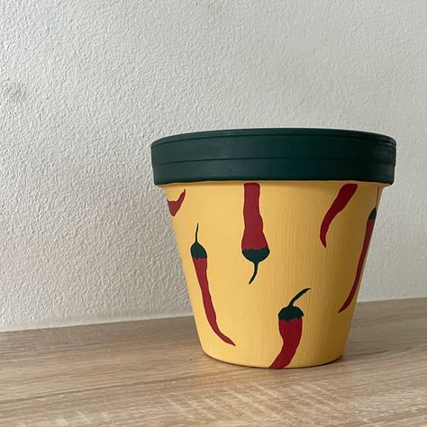 Hand Painted Plant Pots Cute Ideas, Chilli Plant, Pots Diy, Clay Inspo, Plant Pot Design, Pot Painting, Painted Pots Diy, Painted Plant Pots, Pot Ideas