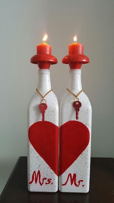 IMG_5735 ‣ Sincere Whisper Valentines Wine Bottle Crafts, Wine Bottle Centerpieces, Bottle Diy Crafts, Painted Bottles, Glass Bottle Diy, Diy Glass Bottle Crafts, Wine Bottle Art, Glass Bottles Art, Wine Bottle Diy Crafts