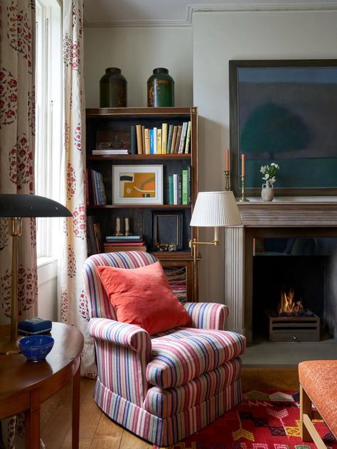 Celebrating a Life in Design: An Interview With Renowned Interior and Textile Designer Kathryn Ireland - SPACES Magazine Kathryn Ireland Interiors, Sand Backyard, Kathryn Ireland, Aesthetic Frames, English Country Garden, Backyard Buildings, Arts And Crafts House, English Cottage Style, English Country Gardens