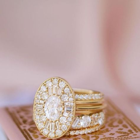 Michelle Berlinger | Berlinger Jewelry on Instagram: "Envisioning a love story straight out of a fairy tale? Behold our Oval Shape Ballerina Round Diamond Mosaic Ring ❤️ A breathtaking masterpiece destined to capture hearts at first sight! Customize in your preferred metal color and size ☺️ Available on our website.  Shoutout to @kitty.baxter for this incredible ring box!  #uniqueengagementring #vintageinspiredengagementring #nontraditionalbride #artdecoring #artdecojewelry #vintagerings #vintagejewelery #jewelrydesigner" Ballerina Engagement Ring, Berlinger Jewelry, Nontraditional Bride, Mosaic Ring, Ballerina Ring, Diamond Mosaic, A Love Story, Future Bride, A Fairy Tale