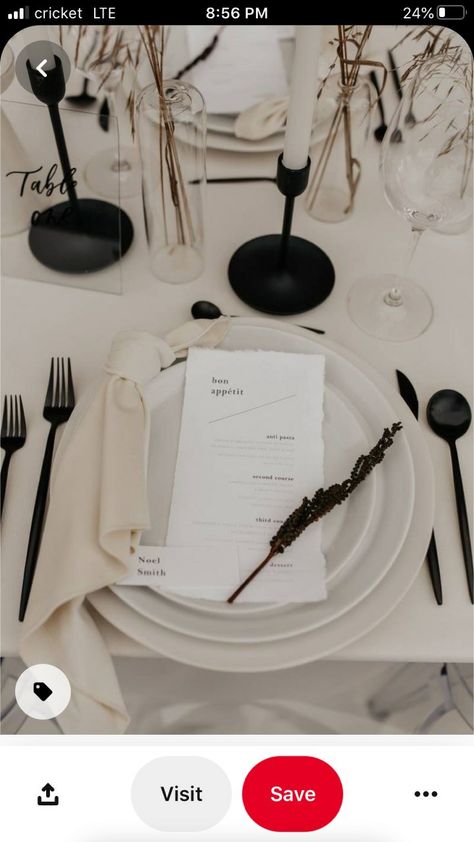 Black White Beige Wedding, White Beige Wedding, Theme Dinner Party, Wedding Starters, Black Wedding Table, Bohemian Chic Weddings, Monochrome Weddings, Black And White Wedding Theme, White Wedding Theme