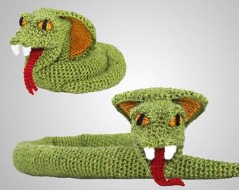 Cool Snakes, Crochet Easter, Cobra Snake, Snake Pattern, Crochet Simple, Metallic Yarn, Snake Patterns, Toy Pattern, Neck Pillow