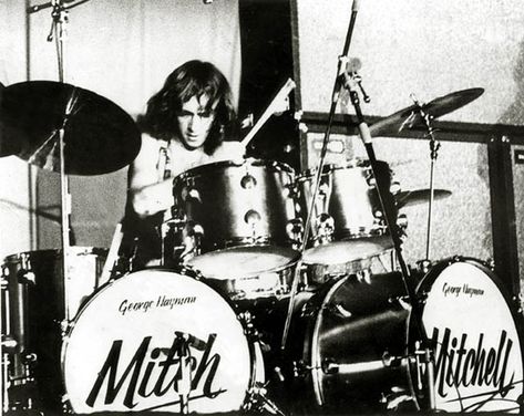 Mitch Mitchell, Chopping Wood, Jimi Hendrix Experience, Rock N’roll, Percussion Instruments, Keith Richards, Guitar Hero, Rock Legends, Vintage Drums