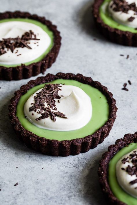 Matcha Cream, Cream Tarts, Green Desserts, Matcha Dessert, Green Tea Recipes, Mapo Tofu, Stroopwafel, Matcha Recipe, Slow Cooker Desserts