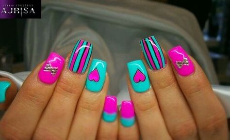 Turquoise and hot pink nails. Nail art. Stripe Nail Art, Rockabilly Nails, Purple Toe Nails, Valentines Nail Art Designs, Girly Nails, Teen Nails, Ideas For Nails, Toenail Designs, Valentine Nail