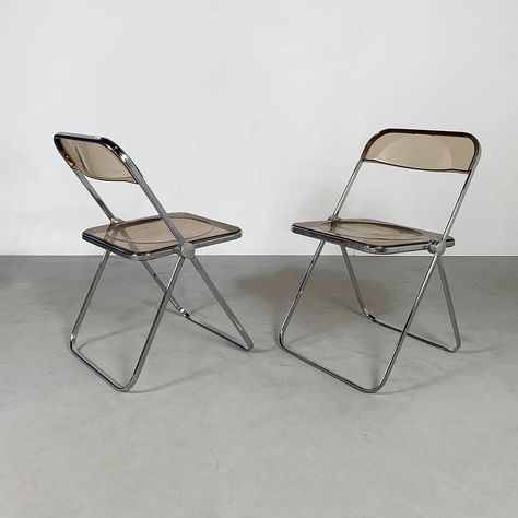 Plia Folding Chair, Giancarlo Piretti Chair, Plia Chair, Giancarlo Piretti, Weird Furniture, Room Details, Minimal House Design, Interior D, House Room