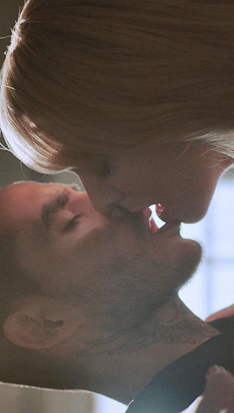 #GoodGirls #Brio Manny Montana and Christina Hendricks. Rio and Beth. NBC did Good Girls dirty! Iphone background. We ship it. Manny Montana And Christina, Rio And Beth Fanart, Beth X Rio, Many Montana Rio, Rio From Gg, Rio And Beth Kiss, Rio And Elizabeth, Rio Good Girls Aesthetic, Rio Good Girls Edits