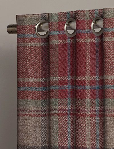 Tartan Curtains Bedroom, Plaid Drapes, Siting Room, Tartan Curtains, Holiday Cabin, Candy Wallpaper, Cosy Lounge, Drapes And Blinds, Side Dress