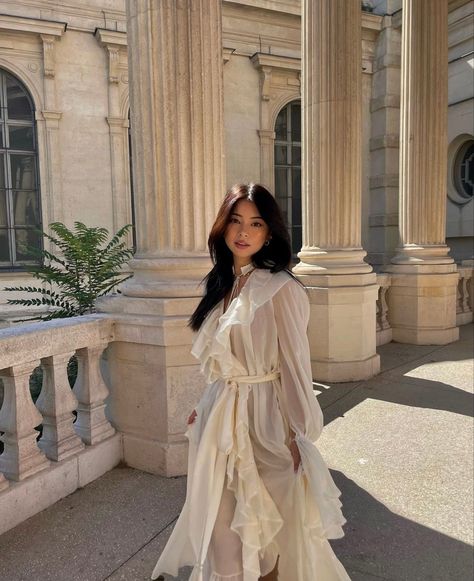 Dress Shopping Aesthetic, Princess Aesthetic Outfits, Caroline Hu, Basic Mini Dress, Shopping Aesthetic, Girl Fashion Style, My Princess, Model Art, Outdoor Photoshoot