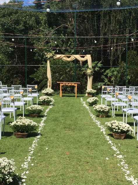 Outdoor Simple Wedding Ideas, Simple Wedding Decorations Outdoor, Simple Outdoor Wedding Decor, Wedding Aisle Outdoor, Outdoor Tent Wedding, Cheap Wedding Decorations, Jamaica Wedding, Backyard Reception, Dream Wedding Decorations