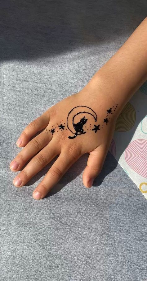 henna designs, celestial henna designs, moon henna designs, henna ideas, star henna designs, galaxy henna designs, henna design ideas Henna Tattoo Designs Moon, Henna Moon Design, Tattoo Designs Moon, Henna Moon, Henna Style Tattoos, Henna Inspired Tattoos, Traditional Henna, Eid Mehndi Designs, Henna Paste