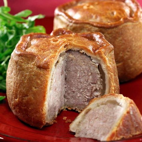 Melton Mowbray Pork Pie, Pork Pie Recipe, Historic Recipes, Historical Food, Pork Pies, British Cooking, Melton Mowbray, British Dishes, Uk Food