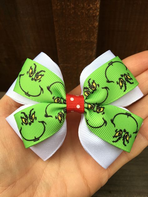 Grinch Hair Bows, Diy Christmas Hair Bows, Christmas Hair Bows Diy, Grinch Hair, Hair Bows Diy Ribbon, Holiday Hair Bows, Bow Ideas, Craft Things, Bows Diy Ribbon