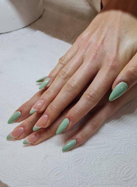 Pistachio French Tip Nails, Safe Green French Tips, Pistachio Nails Design, Mint French Nails, Mint French Tip Nails, Pistachio Green Nails, Pistachio Nails, Green French Tips, Europe Nails