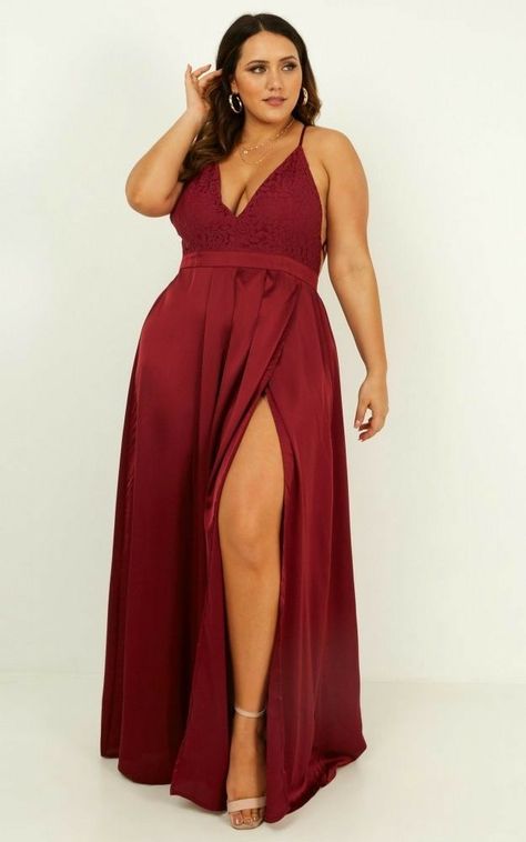 Yasmine Minovski, Showpo Dress, Plus Size Fashion Dresses, Luau Outfits, Designer Party Dresses, Plus Size Prom, Split Maxi Dress, Plus Size Prom Dresses, Prom Outfits