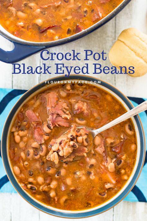 Crock Pot Black Eyed Beans recipe is a must have #lucky #New Year recipe. Make it and have good luck all year long #newyearsrecipe #luckyrecipes #crockpotrecipes #flouronmyface Crock Pot Black Eyed Peas, Black Eyed Peas Recipe Crock Pot, Slow Cooker Black Eyed Peas, Blackeyed Pea Recipes, Black Eyed Peas Recipe, Black Eyed Beans, Beans Recipes, Pinto Bean, Peas Recipe